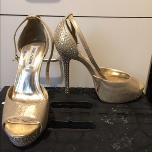Special occasion Steve Madden gold heels